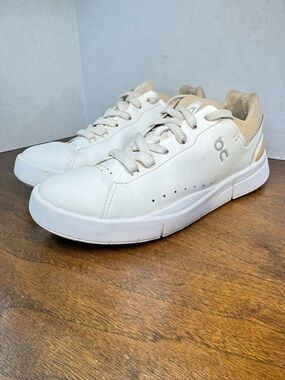 On Cloud Womens The ROGER Advantage Federer White Leather Tennis Shoes, sz 6.5